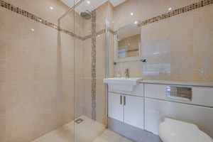 En-Suite- click for photo gallery